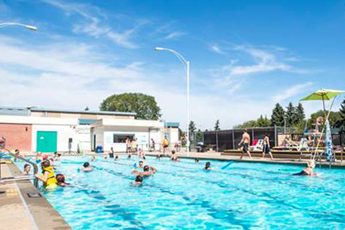 Oliver Outdoor Pool